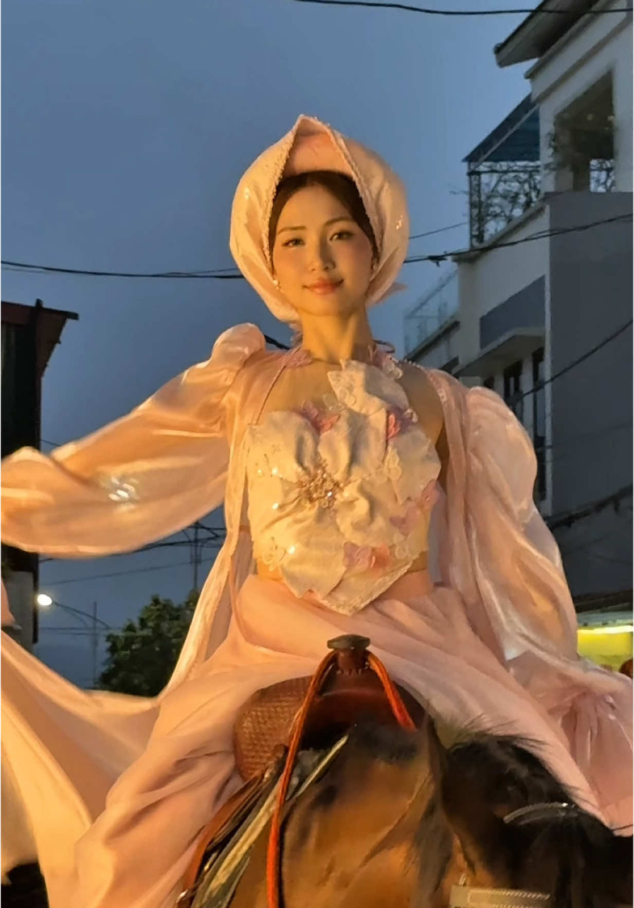 Lần đầu tiên 🥹♥️👏🏻 #bacbling #hoaminzy 