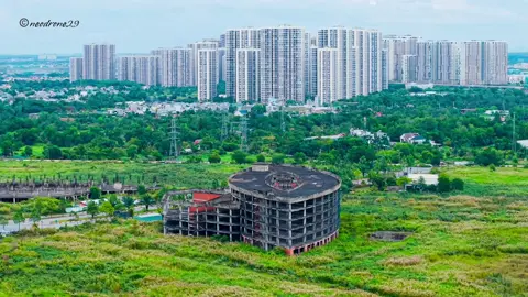 The abandoned Saigon Silicon City in district 9 Vietnam. #saigonsiliconcity #neodrone29 #siliconcity #djiair3s #vietnam 