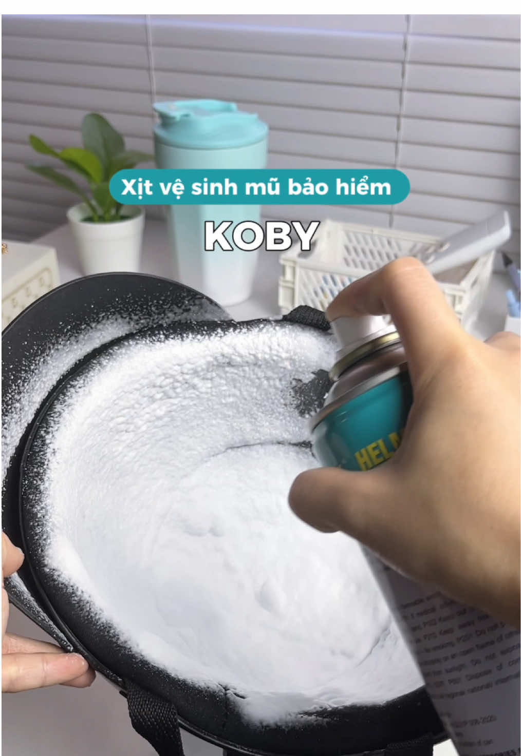 Đỡ phải giặt mũ bảo hiểm nèee #xuhuong #xitbotkhutrungmubaohiem #xitvesinhmubaohiem #koby #unboxing #ngocquin51 