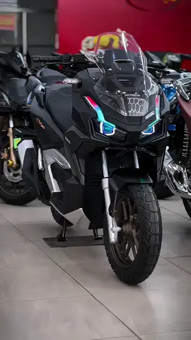 New Honda ADV 160 Black 2025 #newhonda #motormatic #fyp #xybca #trending #viral #honda #honda adv 160 modif touring #hondaadv160 