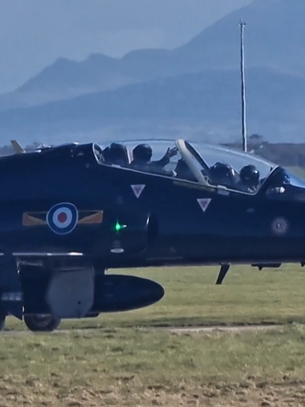 Fast jets, blue skies, and the sound of power! ✈️🔥 RAF Hawks at RAF Valley never fail to impress. Training the best of the best!  #TopGunVibes #RAFHawk #RAFValley #FastJets #AviationLovers #MilitaryAviation #PilotTraining #TopGun #Hop31 #JetLife #AviationTikTok #dangerzone 