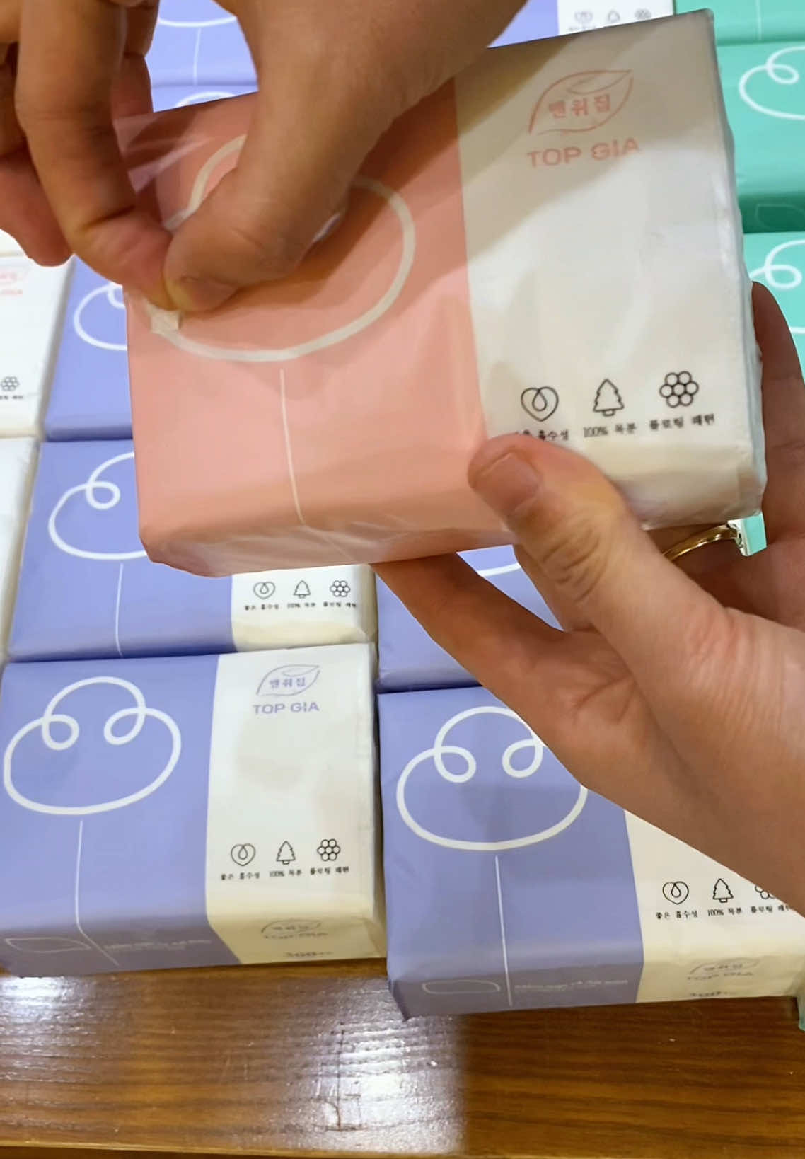 Khăn giấy topgia #giayan #giayantopgia #giayan5lop #thunggiayan #thunggiayan30goi #topgia #giaylaumieng #xuhuong #viral #fyp 