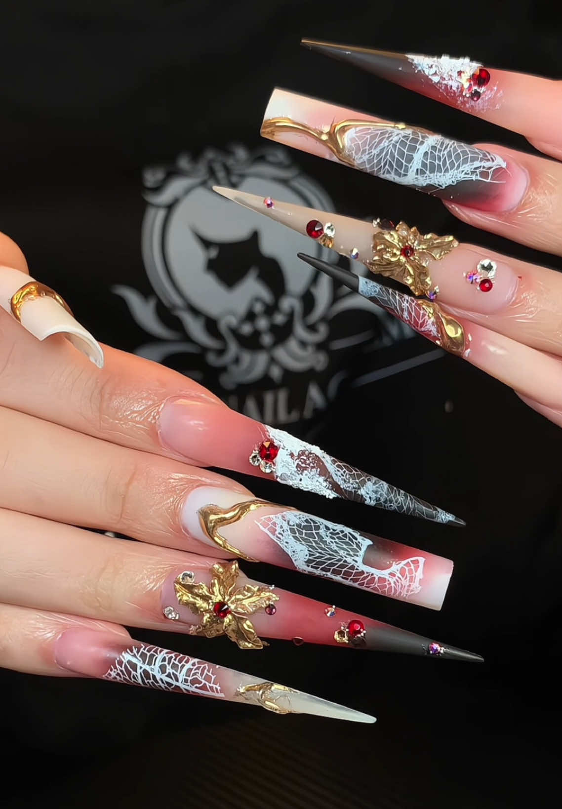 Nail design theo yêu cầu 💅💅 #huyennailacademytpvinh #dạynailchuyênnghiệp #nailchauau #37nghean 