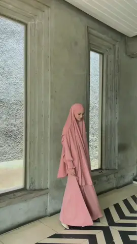 Di antara warna pink nude dan maroon sista khayr lebih milih yang mana nih? Atau sudah punya semua warna 🤗✨ #ramadhanekstraseru #abayakhayr #abayamedina #abayaumroh #abayastyle #fyp #fyp 