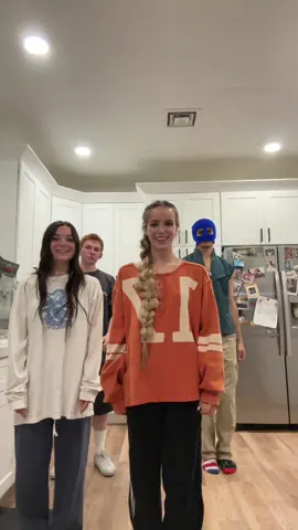 KINCHANA @Brookelynn Shindlede @Bradley Dyer #nightactivity #sadies #rapunzelandflynn #quinchana #kinchana 