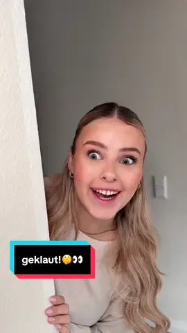 Markiert jemand der immer eure Pullover klaut 👇🏼😂🤫 #couple #beziehung #eyfreundin 