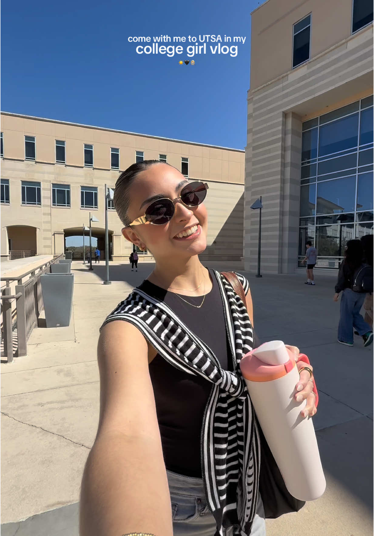 👩🏼‍💻🖤☀️I’m sorry I haven’t posted in 2 days I got really busy with school work I’m posting multiple today to catch you all up of course🤭 #Love #collegegirl #Love #collegegirlsoftiktok #texasgirl #utsa #universityoftexasatsanantonio #roadrunner #dayinmylife #dayinthelife #collegestudent #justagirl #thatgirl #romanticizingmylife #sanantoniotx #sanantonio #OOTD #hair #makeup 