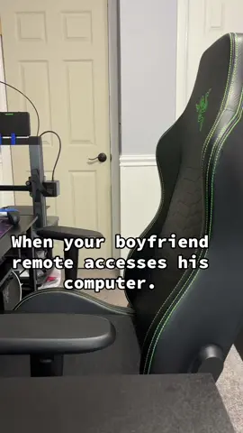 He’s supposed to be working too. #bg3 #baldursgate3 #paranormal #paranormaltiktok #ghostadventures #ghosts #gamers #boyfriend 