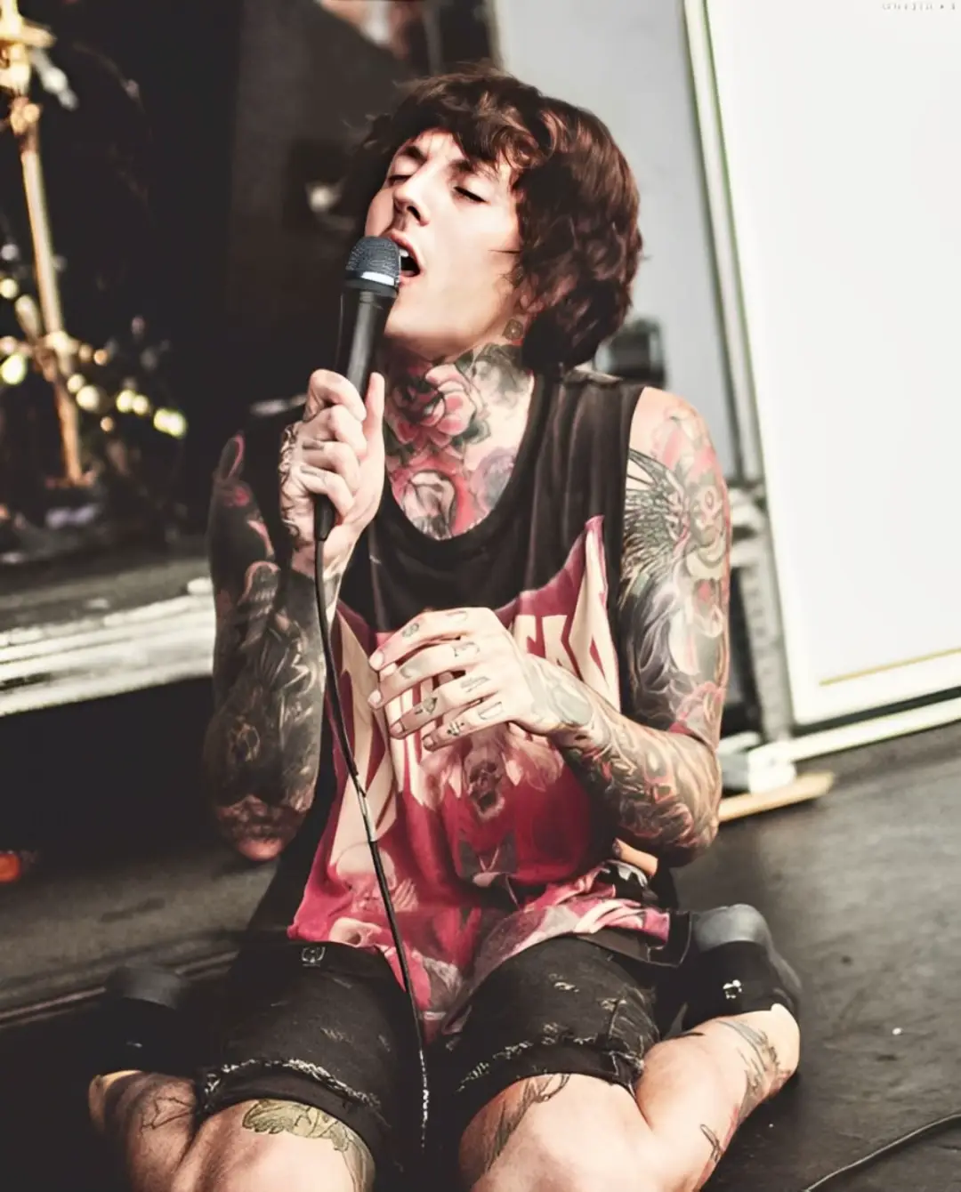 #bmthofficial #sempiternal  #bmth #bringmethehorizon #bmthfan #bmthfans #bringmethehorizonlive #oliversykes #olisykes #oliversykesbmth