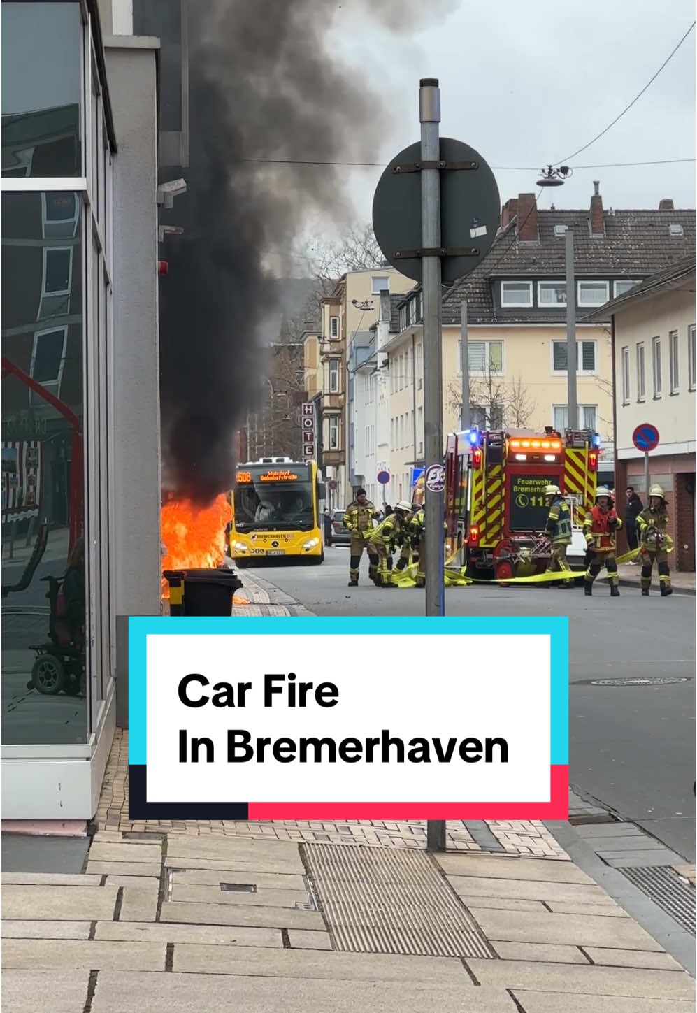 That was a close call 🚙🔥#germany🇩🇪 #traveltiktok #classreunion #bremerhaven #carfire🚘🔥🚒 