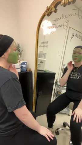Benefits of being an esthie 😆  #esthetician #medspa #timelessbeauty #facial #treatment #facialtreatment #facemask #imworking #skin #dermaplane 