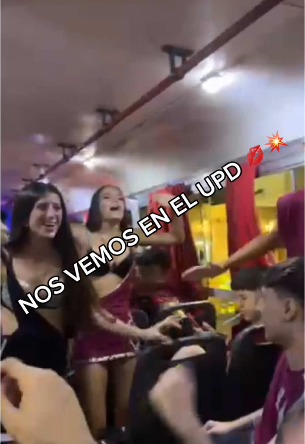 Se acerca… 🔥🤫🍾 #promo25 #cee #egresados #upd #fyp #parati #2025 