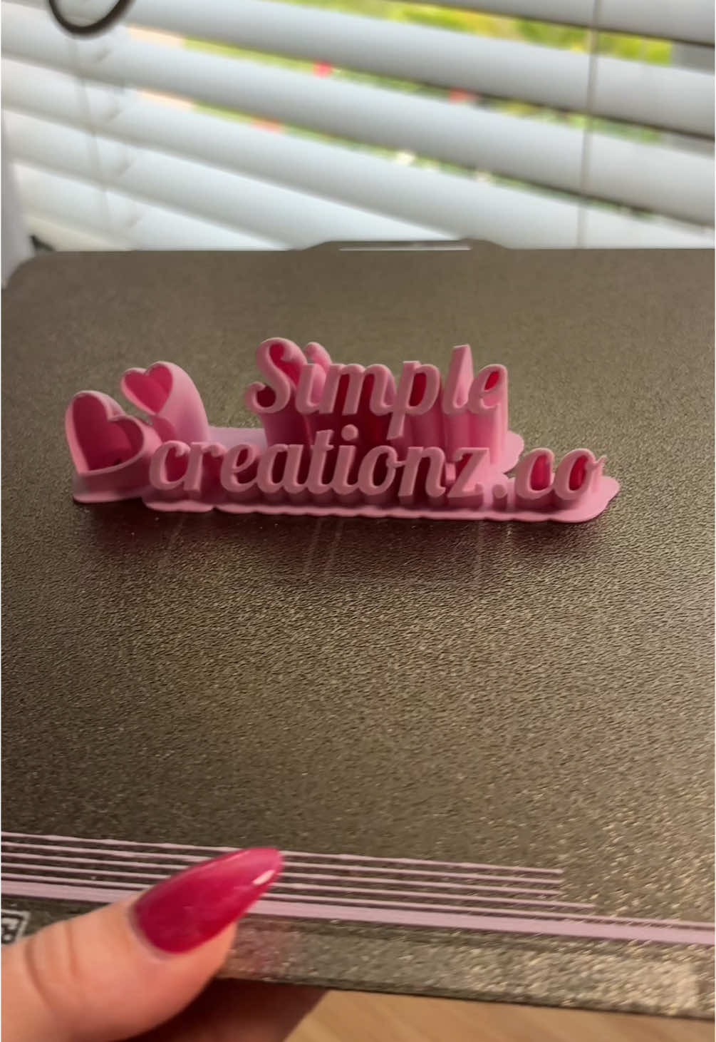 Made a 3D name plate 🫶 I’ve been wanting to make this for a while and I bought some pretty paint to put on the letters next ♥️ #3dprinting #bambux1carbon #3dprinter #3dprintersoftiktok 