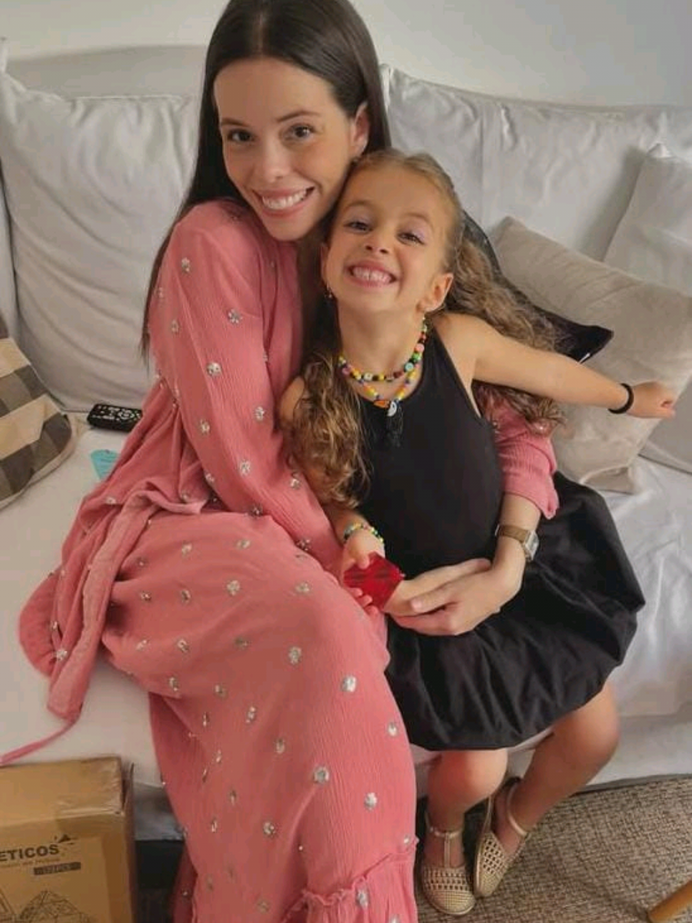 Fabi nunca errou quando cantou popular pra Bebel ainda na barriga, realmente ela é popular, campeã e tem fãs e é o projeto mais incrível que existe!!! Te amamos Bebel Bang 💚💖 || FC insta: eiiimyrabi || myraruiz #fabibang #podcast #ritalee #musicalbrasil #myrabi #apenasexistindo @Fabi Bang @myra_ruiz 