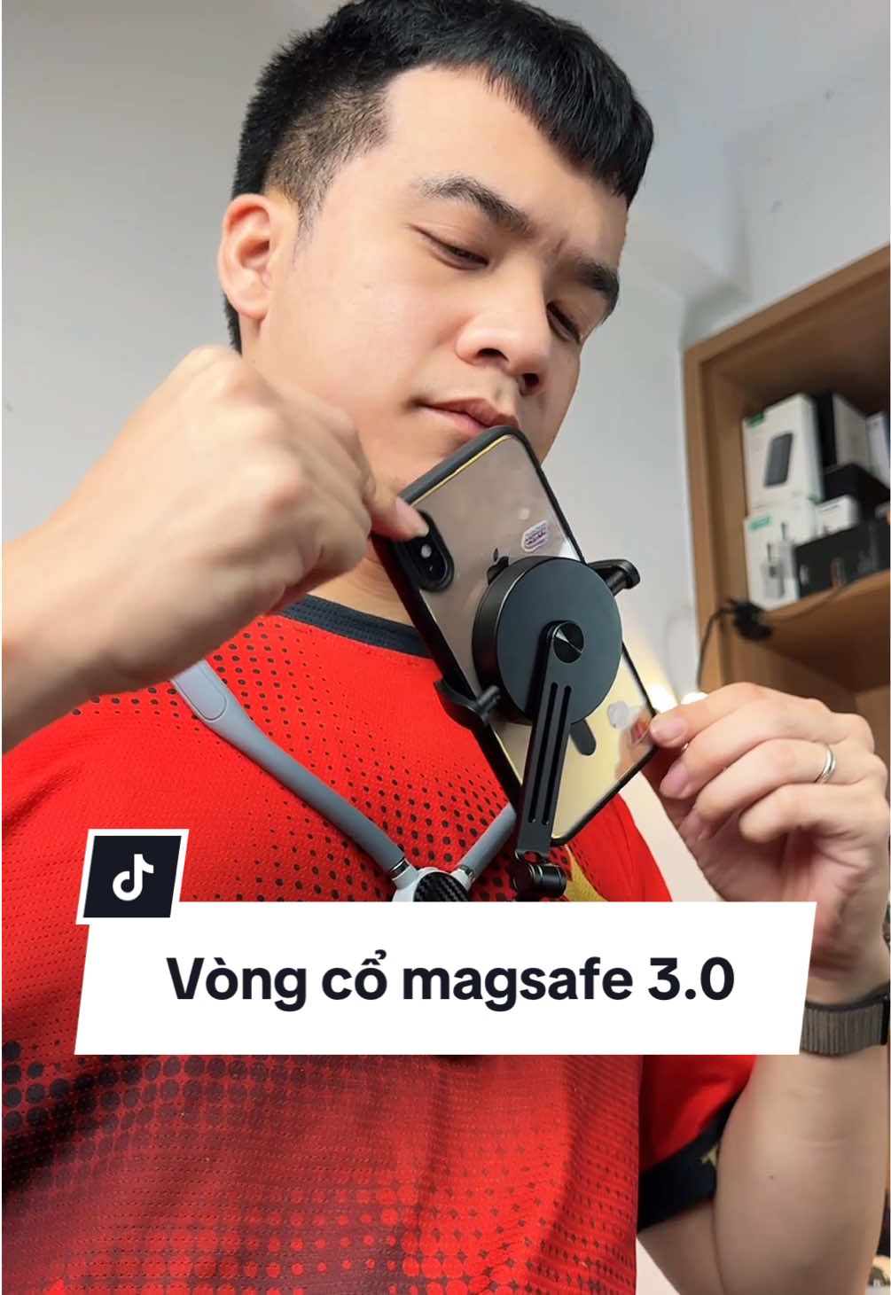 Cái vòng cổ phiên bản mới 3.0 này ngon thật sự #magsafe #pov #quayphim #xuhuong #anhbotu #LearnOnTikTok 