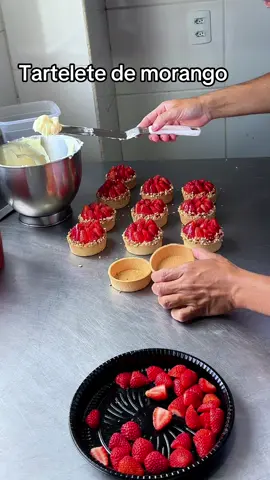 Tartelete de morango  #cake #confeitaria #cakedecorating #sobremesa #doce 