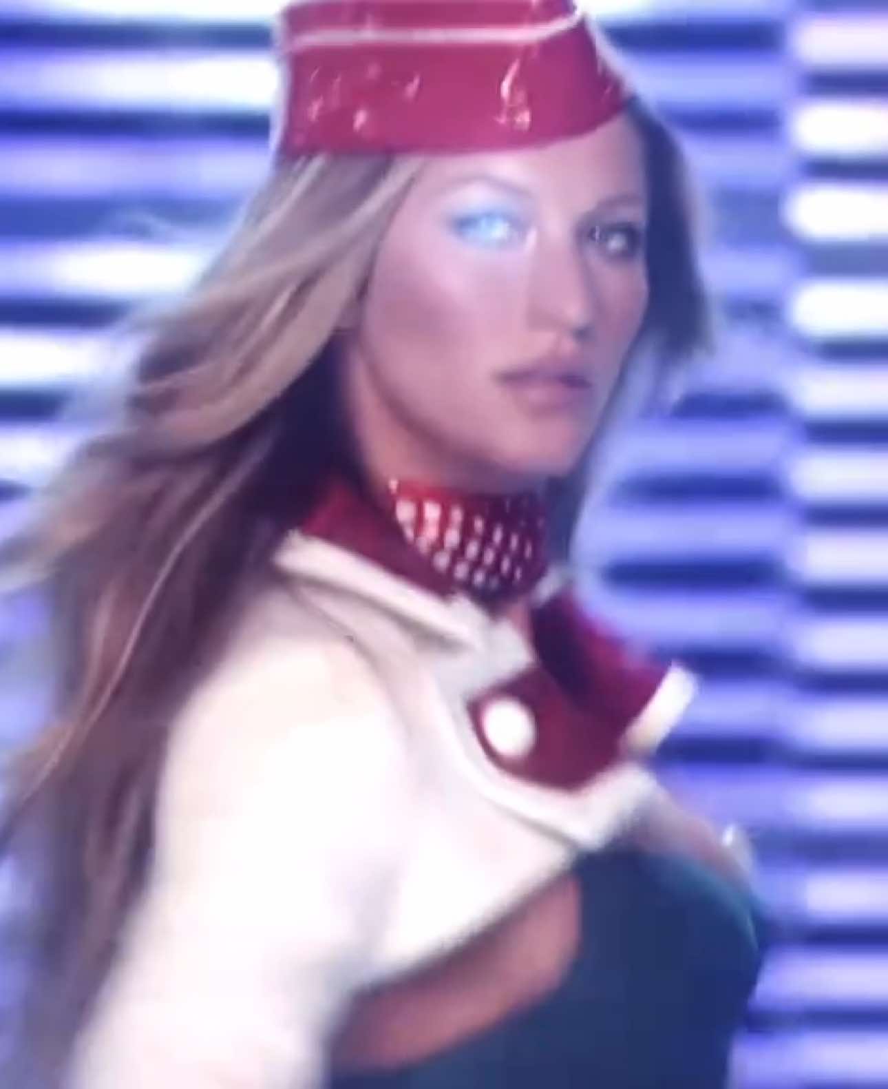 the only ubermodel for a reason. [cc mine] #gisele #giselebundchen #giseleedit #giselebundchenedit #model #Runway #fashion #serena #serenaedit #xyzbca #viral #trending #fyp #foryoupage #ubermodel | @Gisele Bündchen 