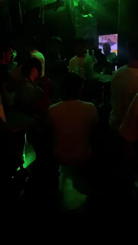 Fiesta para fingir que eres tú #estadosparawhatsapp #estadofacebook #viral_video #discoteca #party 