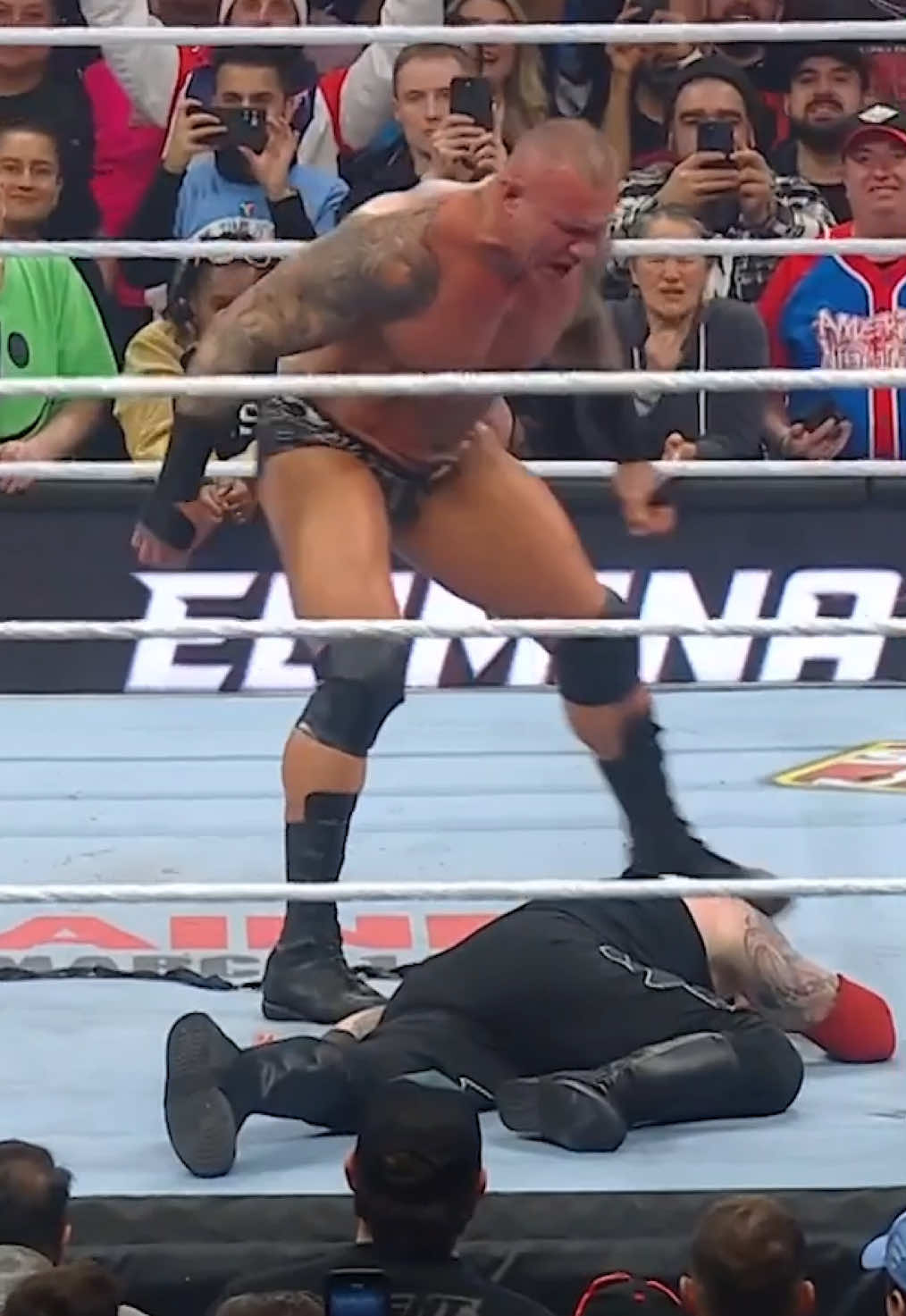 Bro had that one comin’ 😮‍💨 #WWE #WWEChamber #RandyOrton #KevinOwens 