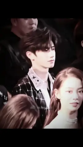 : cơn mưa rơi tươi mát, aaa~ #zhuzhixin_朱志鑫 #zhuzhixin #chuchiham #viral 