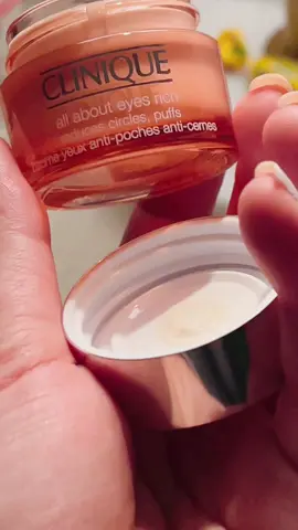 Say yes to the Clinique All About Eyes Rich Eye Cream! This eye cream is dermatologist tested and is 100% fragrance free. Sometimes my skin reacts to creams, but luckily, this eye cream was allergy tested and I can confirm that I did not get a single reaction from this product.  It is suggested to use this product mornings and nights but I’ve been using it at nights because I found the formulation a little too heavy for daytime wear. The cream is so gentle, it applies like a silky powder and leaves your under eye area feeling extremely hydrated, bright and refreshed. The cream includes hyaluronic acid, whey protein and caffeine and together they leave your skin feeling super hydrated, plump and it reduces the morning puffiness.  Are you going to try this out? I received this product for free from Topbox Marketing for testing and review purposes #CliniqueCanada #clinique #eye #eyecare #skincare #skincareroutine #SelfCare #selfcareroutine #skincareproduct #undereyebags  @Clinique 