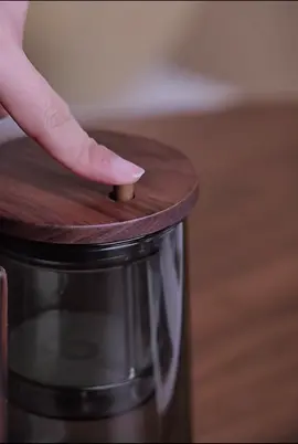 Ấm trà, Bình pha trà thủy tinh có nút ấn BT14, Cốc thủy tinh pha trà, Cốc lọc trà có tay cầm bằng gỗ #xuhuong #trending #noidiatrung #dogiadung #binhphatrathuytinh 