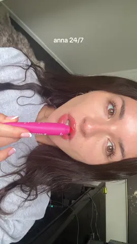 Glossy, smooth and delicious. 🍓@Anna Paul 