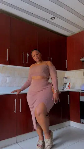 We made it to the 3rd month of 2025, hello March 🤎🤌🏾✨ #foryoupage #sunday #foryou #fashion #brown 