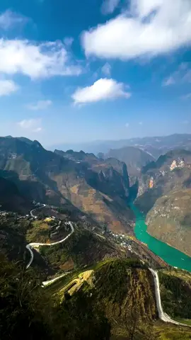 Đây mới đúng là Panorama Mã Pì Lèng các chế ơiii😛cái iphone 8 promax vẫn đỉnh lắm chắc tại cảnh đẹp🤓 #datohagiang #dulichhagiang #hagiang #reviewhagiang #mapileng #meovac #songnhoque 