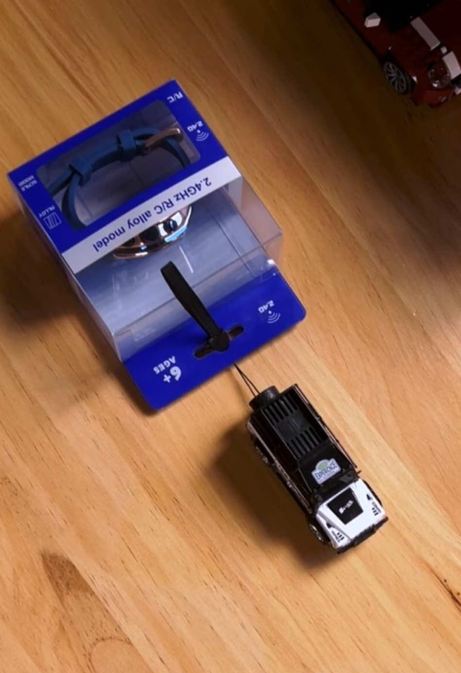 Rev up your fun with this mini remote control car made from durable alloy material! Perfect for high-speed action and endless entertainment. 🚗💨 #MiniRCCar #AlloyRC #RemoteControlCar #TikTokMadeMeBuyIt #TechToys #SpeedAndStyle #RCCarFun #toycollectors 