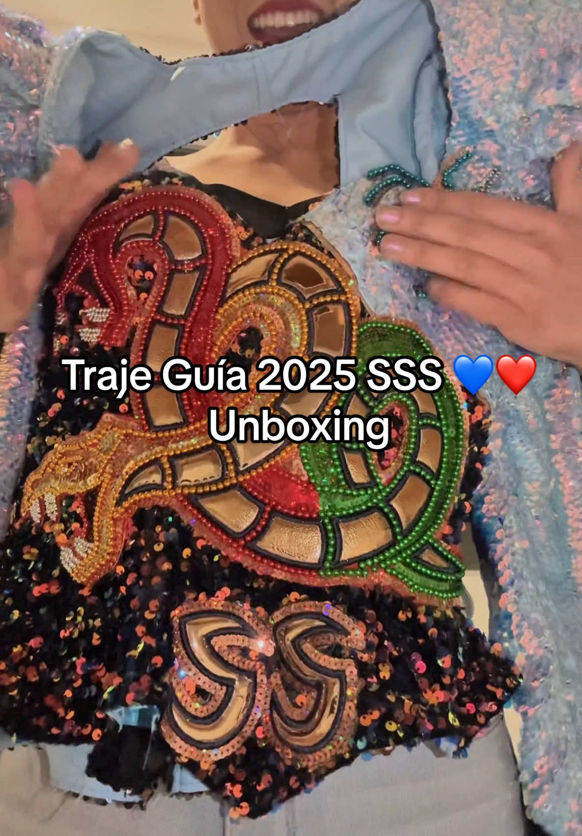 Unboxing Nuevo Traje Guías SSS 2025 😍💙❤️✨ 