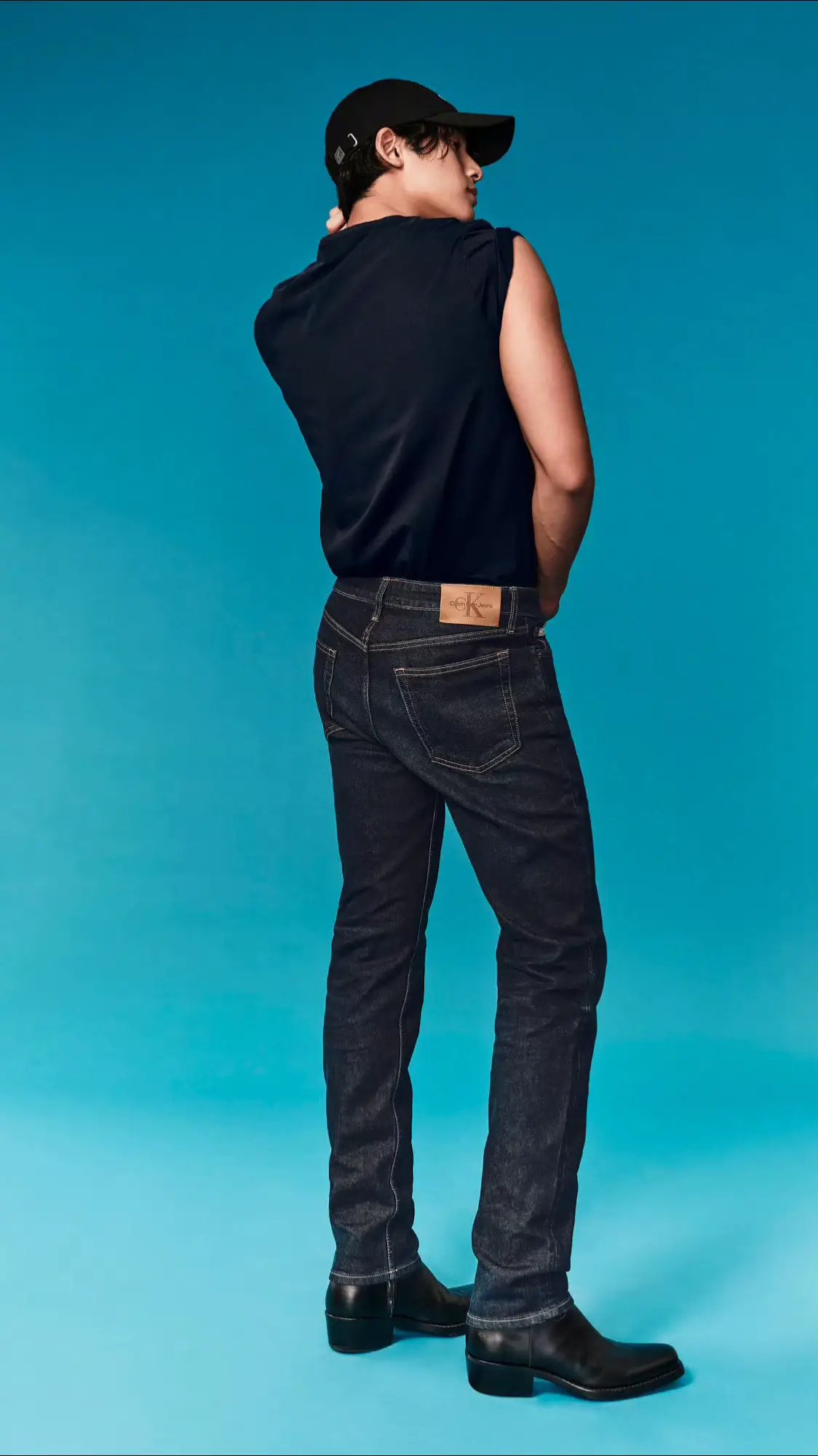 KIM MINGYU NEW CK PHOTO!!! Damn his back?!? 😫😫 #mingyu #kimmingyu #seventeen #seventeen17_official #fyp #fypシ #foryou #foryoupage 