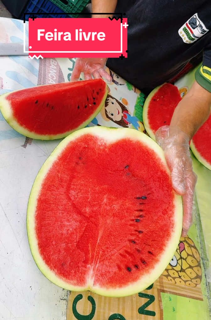 Frutas fresquinhas 🍇#vidadefeirante #feirante #frutas #hotfrut #frutasyverduras #feiralivre #curitibacwb 