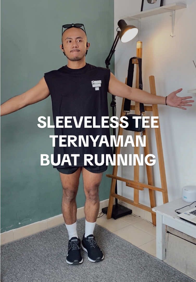 SLEEVLESS TERNYAMAN buat running , ringan banget & se adem ini  🥹😎 #sleevless #Running #kaoslari #muscletee #lari #tanktop 