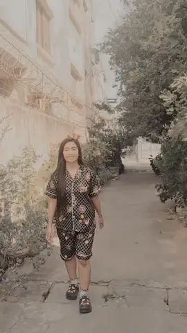 #trendဖြင့်နေလို့ #ခေတ်စားနေလို့လုပ်ကျိတာ😙💖 #မကတတ်ကတတ်နဲ့😁😜 #ကပါရစေ #fyp #သားလေးမေမေ #ti̇ktok #နောက်ကျမှတင်တော့ဖလုတ်ပြီပေါ့😩 #ချစ်ဖို့မကောင်းလဲတင်လိုက်ပီ🙂 #မီသေးလားtrend 