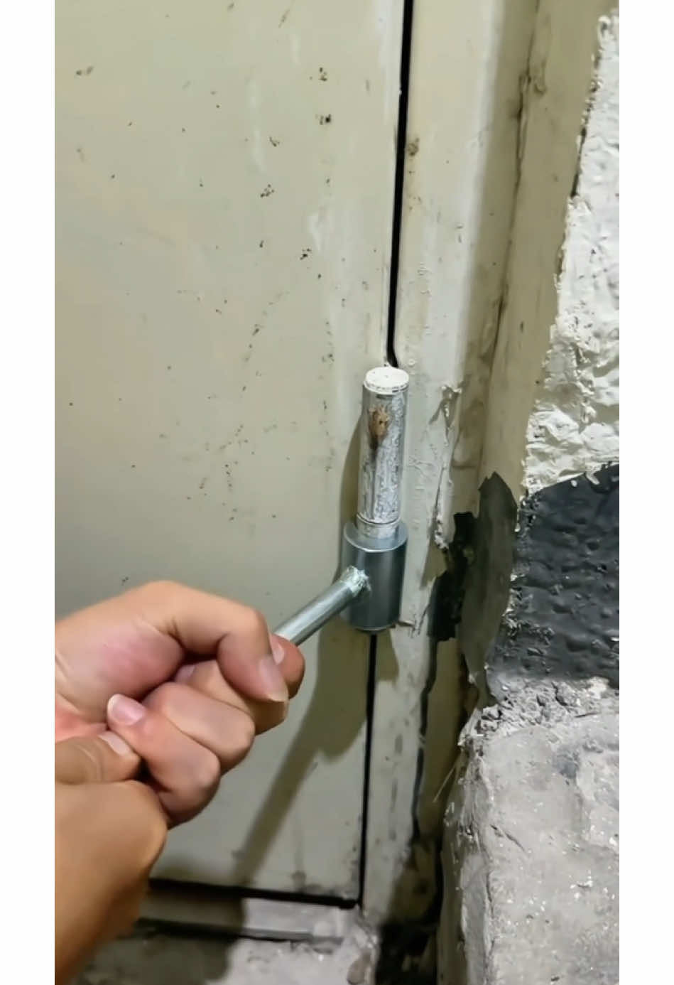 Say goodbye to crooked holes! 🔧✨ This adjustable hinge hole opener guarantees PERFECT alignment every time! DIY made easy for cabinets, doors & furniture. 🛠️ #DIYTools #HomeImprovement #WoodworkingHacks #PerfectAlignment #TikTokMadeMeBuyIt #LifeHacks #ToolTime