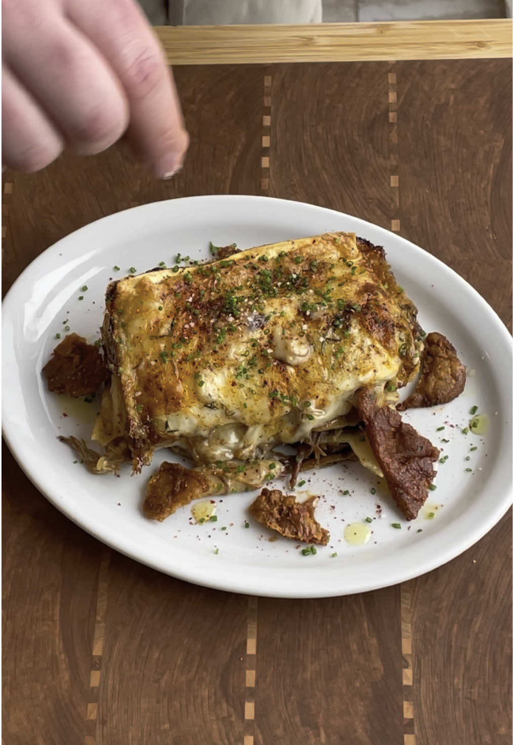 🦆 Lasagnes de Canard Confit • Béchamel au canard 🦆 Ma nouvelle lasagnes pref, j’rigole même pas 🥲 Recette sur mon post insta, lien en bio ⬆️ 🔪: 10% off sur le site de @staysharpmtl avec mon code « GARGANTUA10 » 🤝 #recette #lasagne #lasagna #canard #recettefacile #cuisine #cuisinefrancaise #cuisineitalienne #comfortfood #Recipe #chef #pourtoi #fyp 