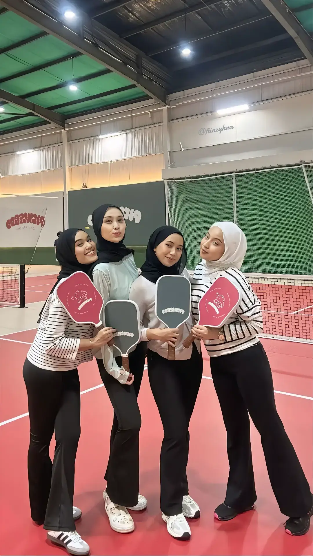 👩‍👩‍👧‍👧 #4u 