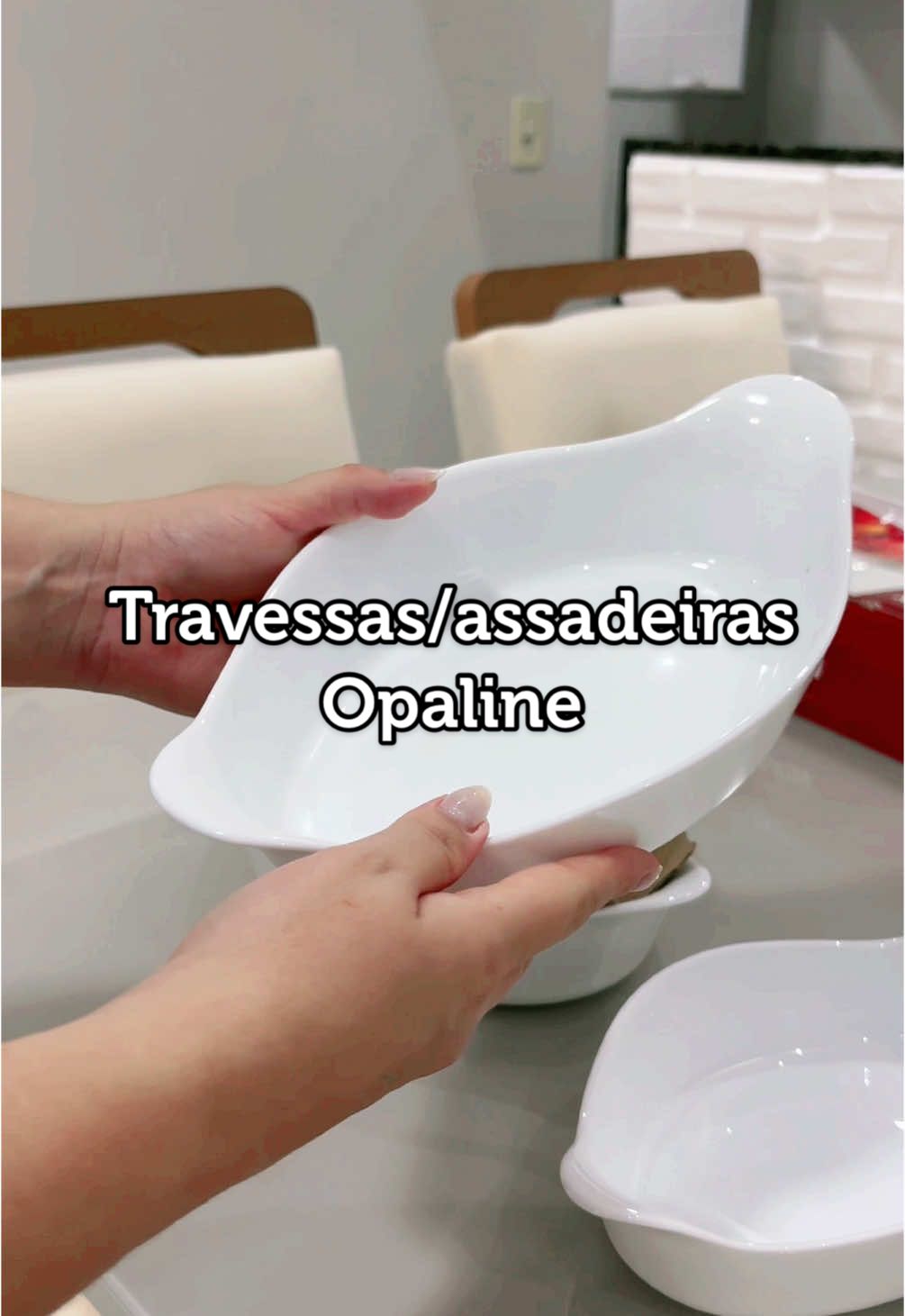 Mais uma comprinha para o enxoval, faz tempo que via essas assadeiras de vidro opaline e estava doida querendo rs, são maravilhosas 🥹🫶🏻  O link está na minha bio  #enxoval #travessa #shoppe #casanova #comprinhas #mesaposta 