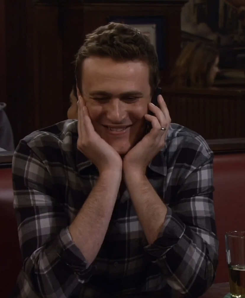 #HIMYM || in love with this trend :)) spc: roryslogoless ib hrtsjenniston #howimetyourmother #himym #howimetyourmotheredit #tedmosby #joshradnor #barneystinson #neilpatrickharris #lilyaldrin #alysonhanngian #robinsherbatsky #cobiesmulders #marshalleriksen #jasonsegel #himymedit #himymtiktok #himymquotes #himymdailyclips  #meandwho #goodduo #duo #barneyandted #lilyandmarshall #robinandlily #barneyandlily #marshallandted #trend #comfort #comforttvshow #comfortshow #FLY #spectrum 