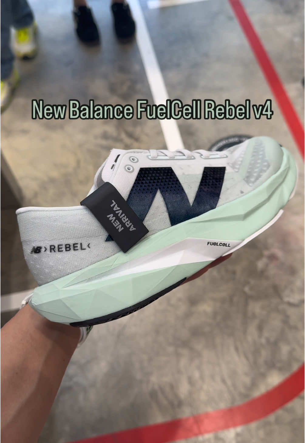 NEW BALANCE FUELCELL REBEL v4 🧩 . #AFVFPRO #nbnumbawan #newbalance #nbsonly #newbalancerunning #wegotnow #runningfervor #nb365wheel #treinopago #365daysofNB #excellondon #runningcommunity #RunYourWay #nb_numbawan #corridaderua #ukrunchat #nevernotrunning #marathon #sepaturunning #runstoppable #marathontraining #euatleta 