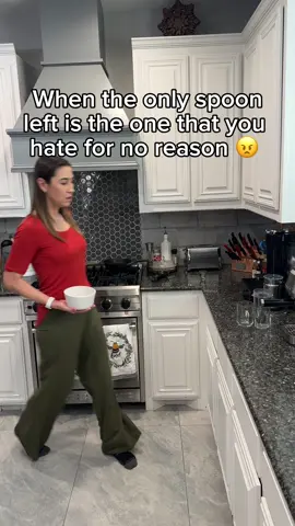 Everybody else hates that spoon too, right? #kitchenhack #relatablep #annoying 