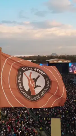 Más que listos 🤟😎 #VL25 #VL #ViveLatino 