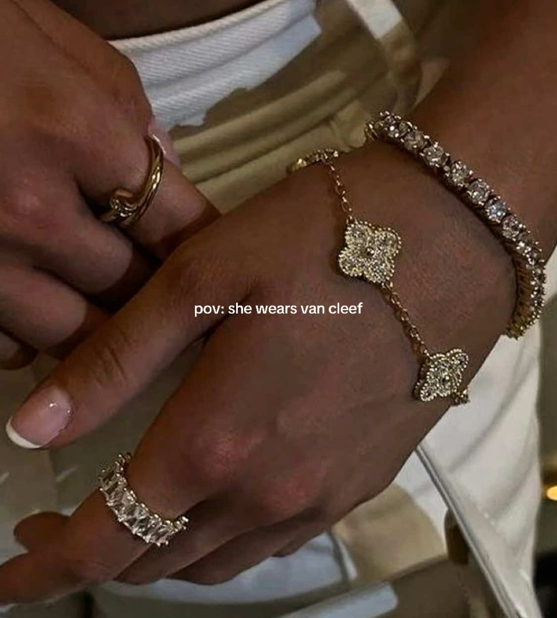 #jewelry #rich #luxury #vancleef #aesthetic #fyp #goviral #xyzbca #trending 