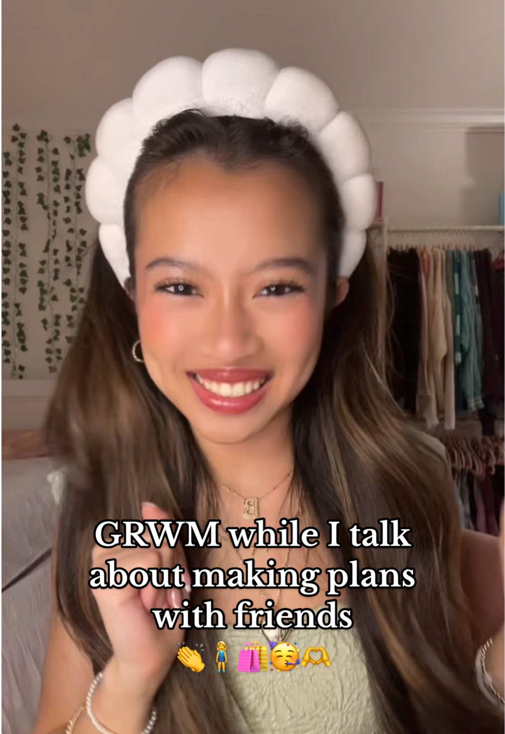 GRWM while I talk about being excited to have weekend plans… I have learned to be much more grateful for every person that crosses my path, because everything is temporary. I used to go out literally everyday but now that I don’t at often it honestly is much more enjoyable because it feels more special. Is that cringe to say? PROBABLY. But like I just love people man like I love talking to u I love getting to know u and understand why u are the way u are. Anyways I’m excited that’s all short ahh grwm but hopefully yall enjoyed this lil video🙂‍↕️ #grwm #getreadywithme #relatable #friendships #grwmtok #grwmacc #grwmmakeup #makeup #bellascloset0 #bellaluu #foryou #fyp #preppy #viral 
