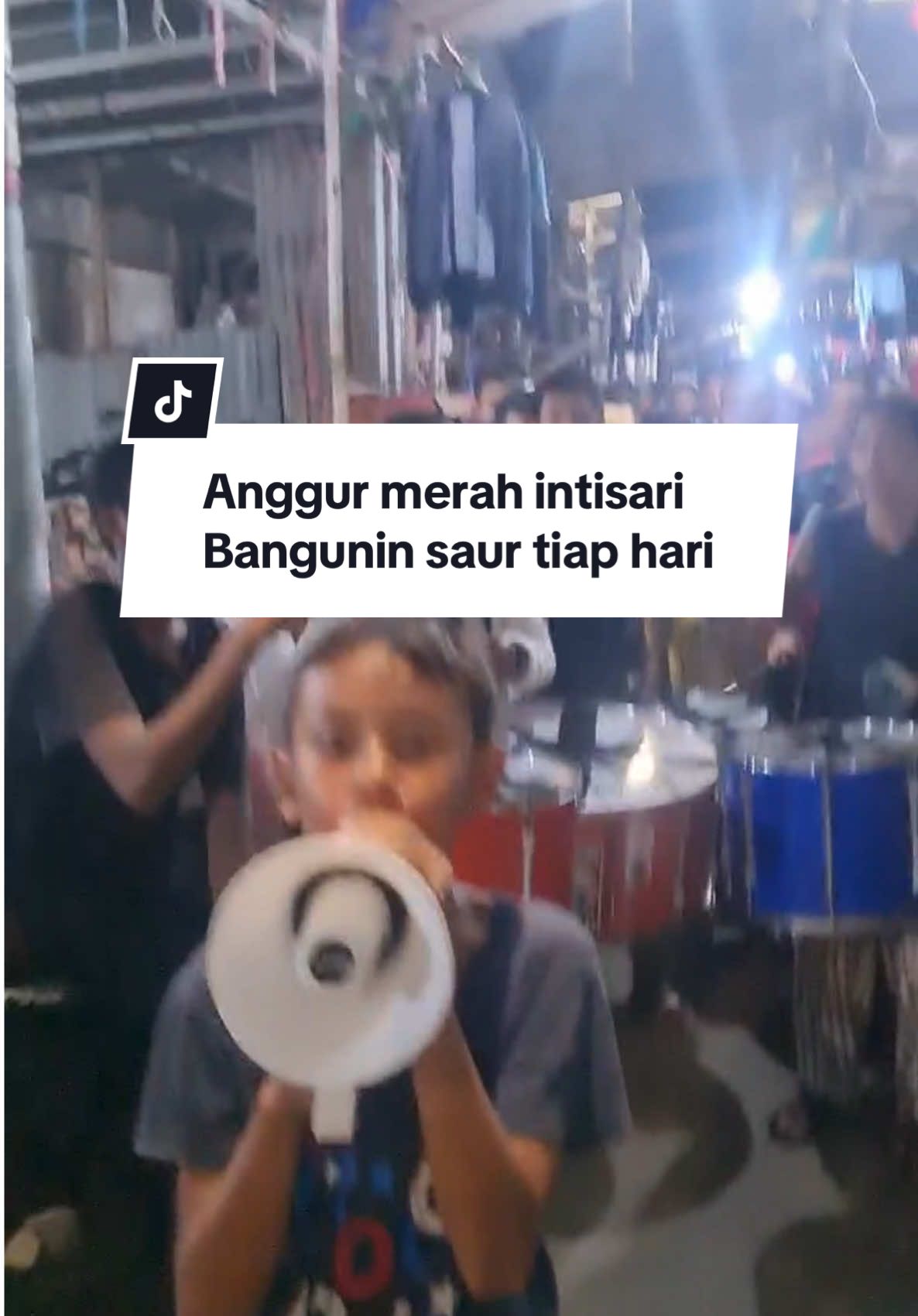 Anggur merah intisari, bangunin saur tiap hari 💥💥💥 . . #skarbu #persija #persijajakarta #jakaksi #thejakmania  #jakmania  #jakmusic  #fyp #viral 