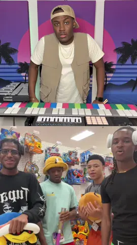 Singing in the ToyStore 🧸🎵🔥 @2byg_  Song: My Heart Belongs To You artist: @jodeci  #toystore #rnbmusic #jodeci #myheartbelongstoyou #justinvibes #producer #talkbox 