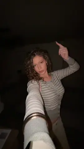 Peep half my living room 😂Forever love back cameraaa #fyp #backcamera #05 #lypsync #xurls #curlygirl #curl #flash #smoothbase 