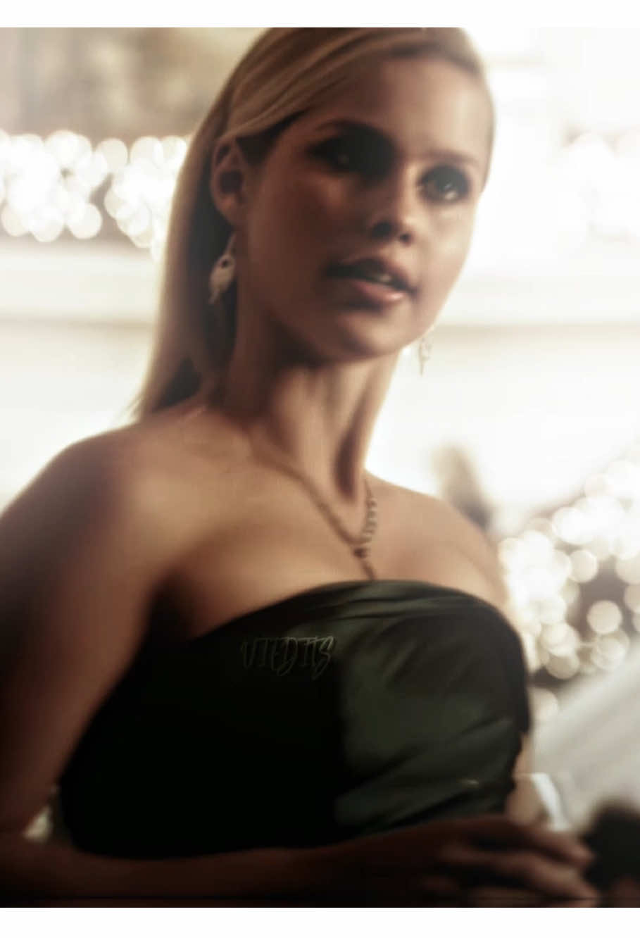 ABRACADABRA😮‍💨 | scp:@aetvdu  ac:@𝓪𝓶𝓫𝓮𝓻 ♫  #rebekahmikaelson #rebekahmikaelsonedit #claireholt #claireholtedit #thevampirediaries #theoriginals #viral_video #fyp #aftereffectsedits #ae #edit 