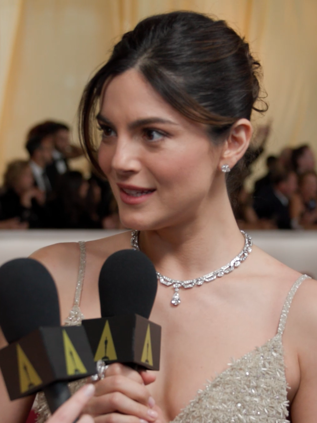 Love is just a four-letter word, but Monica Barbaro gives it meaning. #Oscars #Oscars2025 #AcademyAwards #MonicaBarbaro #ACompleteUnknown @Searchlight Pictures @ameliadimz 